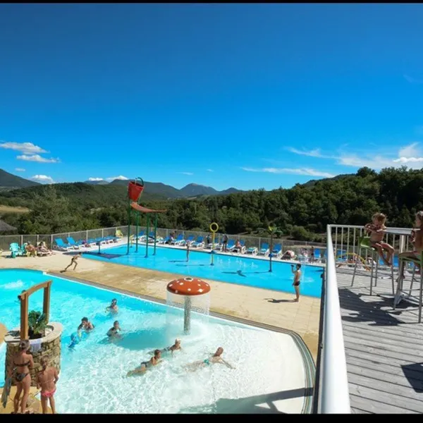 yelloh-village-les-bois-du-chatelas-bourdeaux-drome-sxont