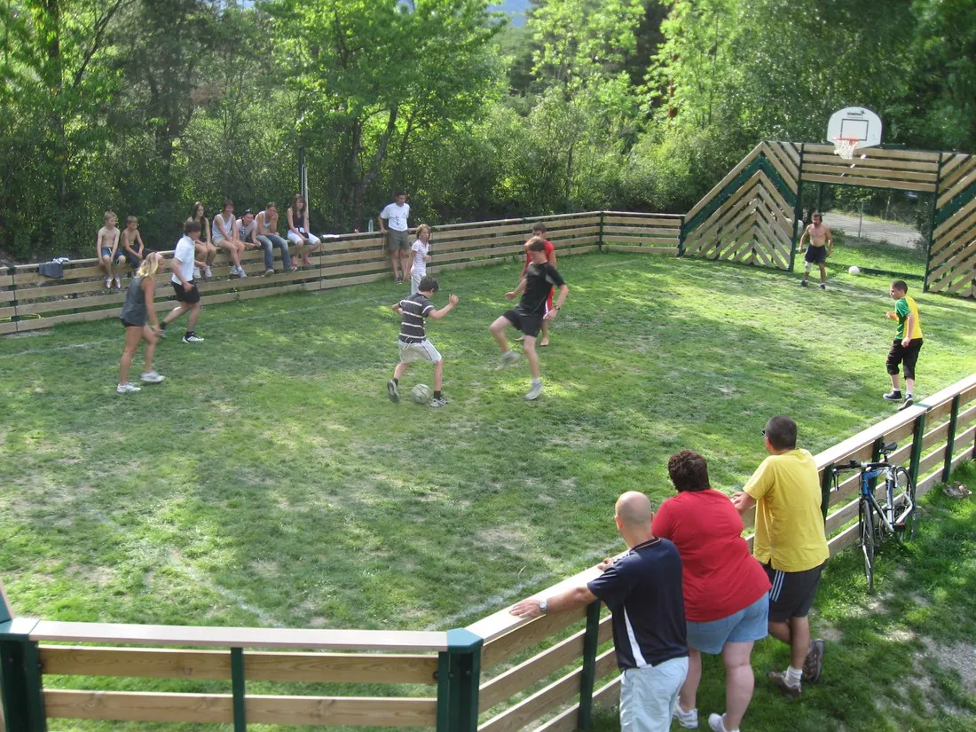 saint-james-les-pins-guillestre-y6soy
