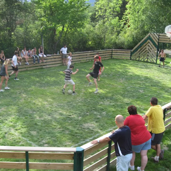saint-james-les-pins-guillestre-y6soy