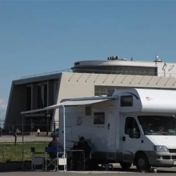 baltic-parking-camping-saintpetersburg-yn8xl