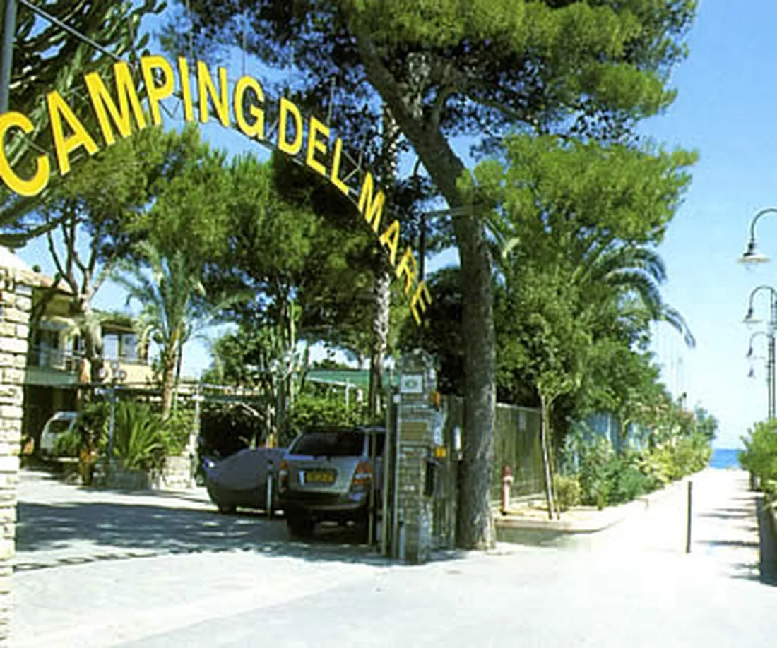 campeggio-del-mare-cervo-j4eas