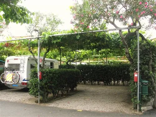 campeggio-del-mare-cervo-qgtxj