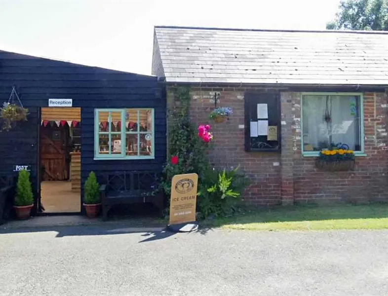 peel-house-farm-caravan-park-polegate-lchhz