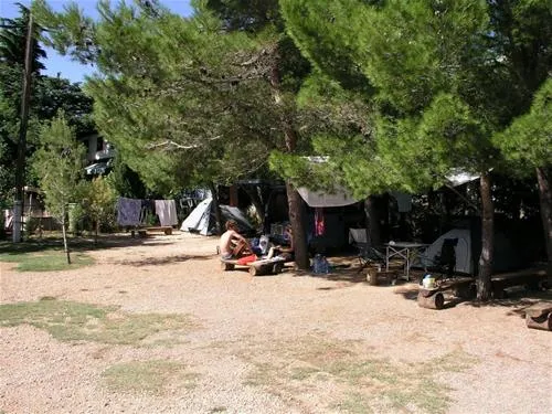 camping-marko-starigrad-65yuw