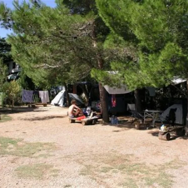 camping-marko-starigrad-65yuw