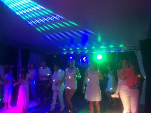 camping-club-les-pins-le-grand-village-plage-ukngf