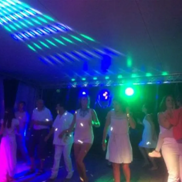 camping-club-les-pins-le-grand-village-plage-ukngf