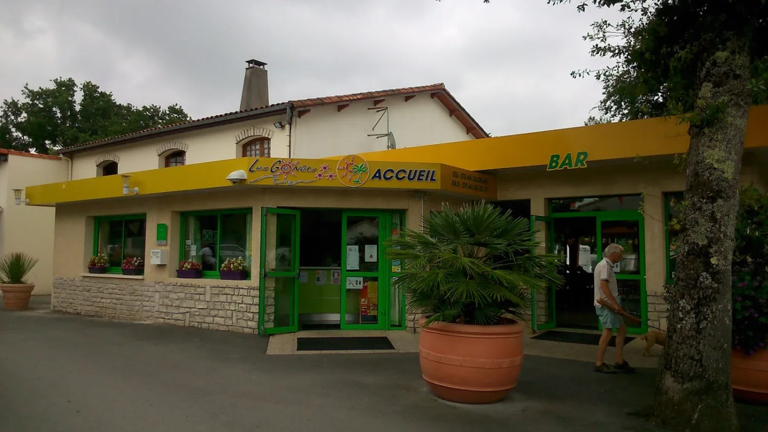 camping-le-mus-de-loup-ronce-les-bains-zcadd