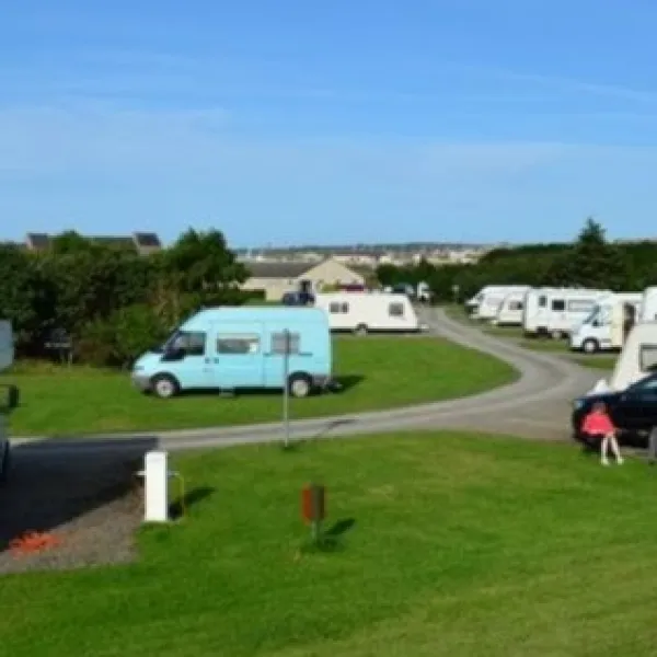 the-pickaquoy-centre-caravan-park-kirkwall-lklv5