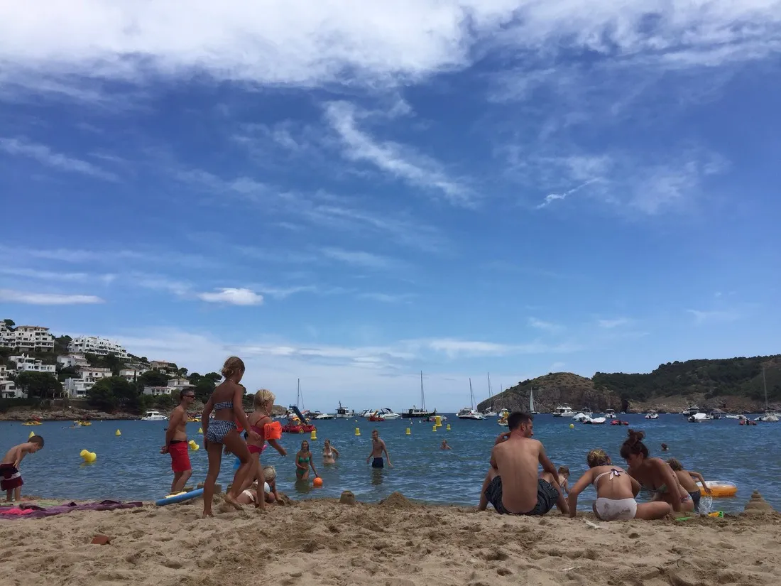 camping-cala-montg-gerona-kyuov