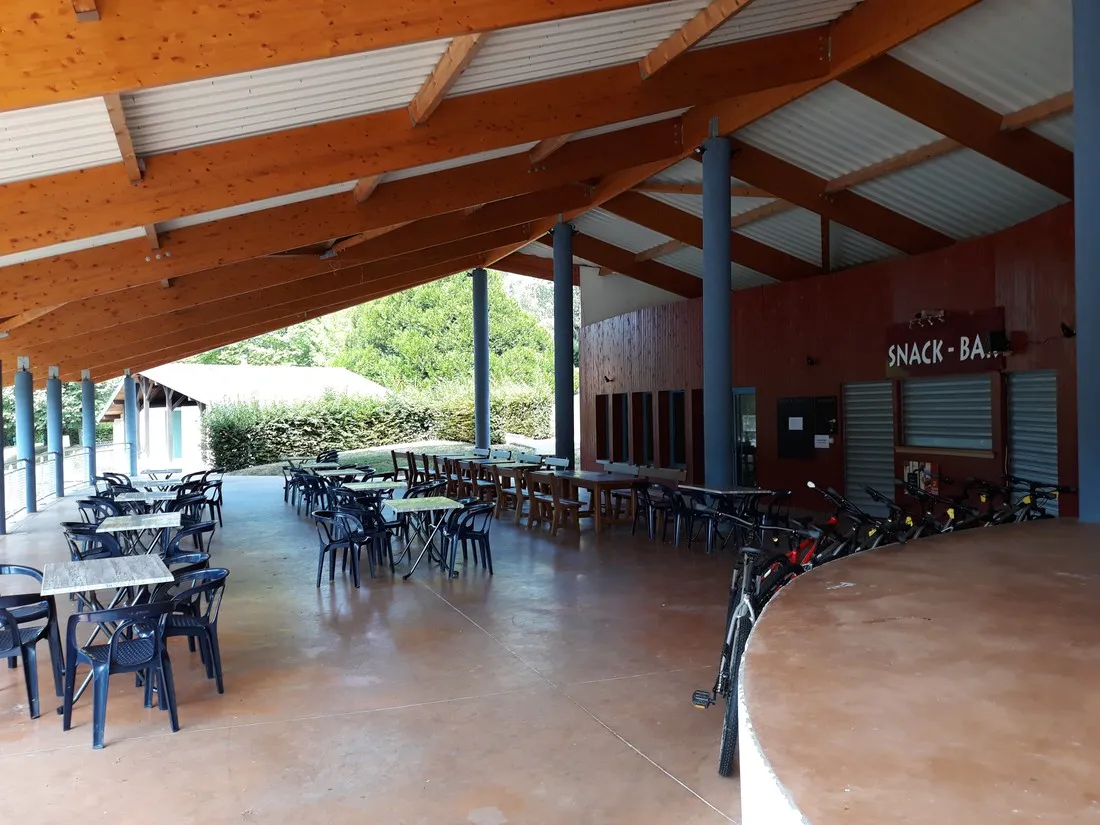 camping-les-vignes-jura-v97dk