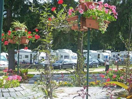 camping-les-petits-pres-dourdan-hia49