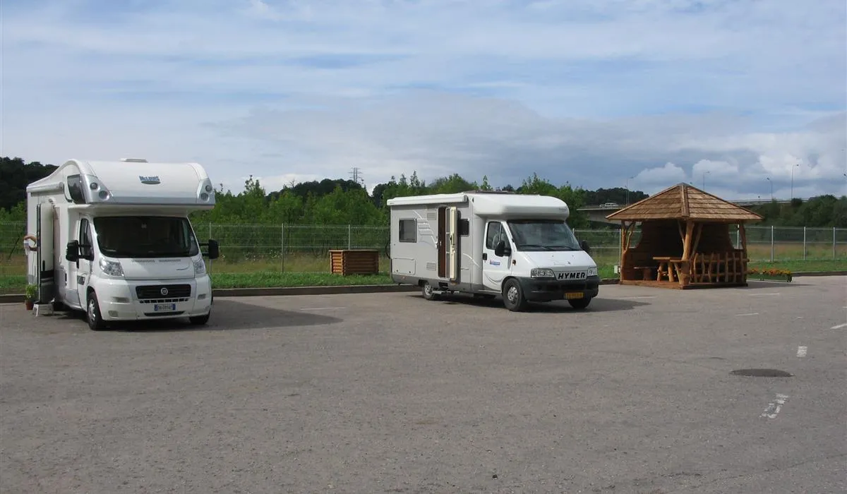 campsite-kaunas-city-kaunas-fm4ct