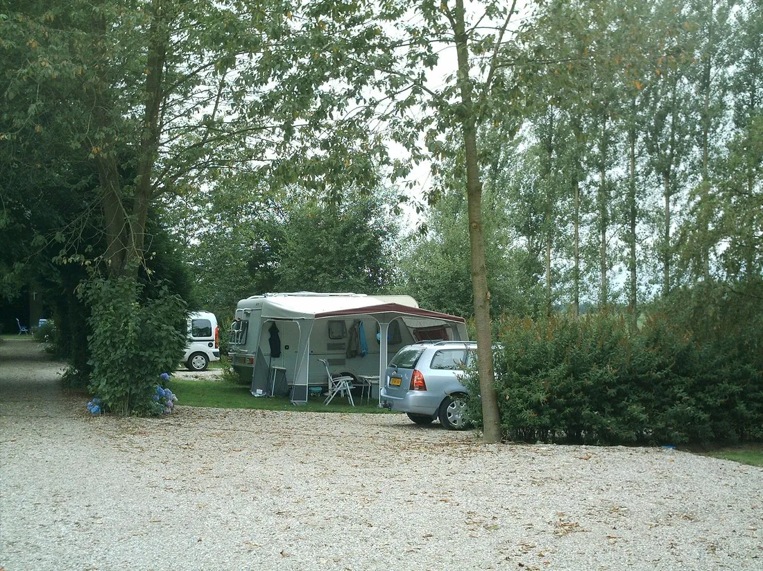 camping-aire-naturelle-le-chalet-verchin-ccxxm
