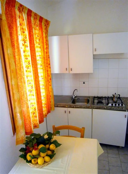 limone-beach-camping-castiadas-qrh0m