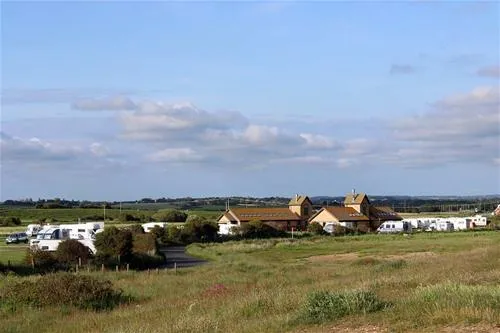 camping-and-caravanning-club-site-normans-bay-pevensey-68yrf
