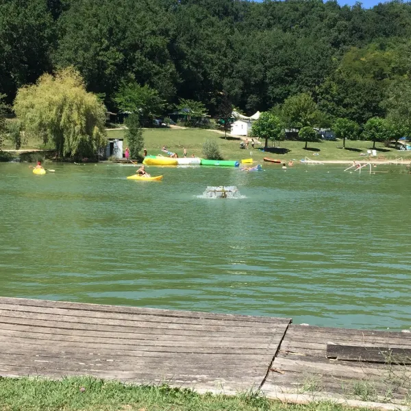camping-les-2-lacs-beauville-a9js8