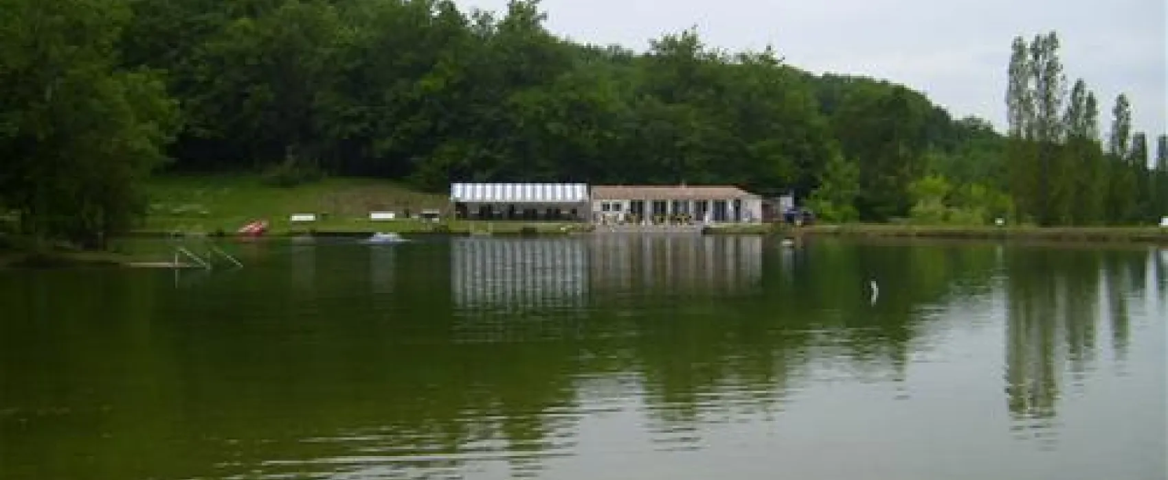 Camping Les 2 Lacs  