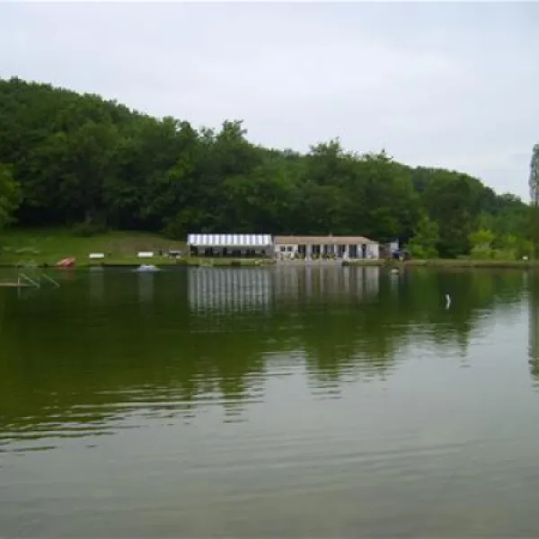 camping-les-2-lacs-beauville-ybjr7