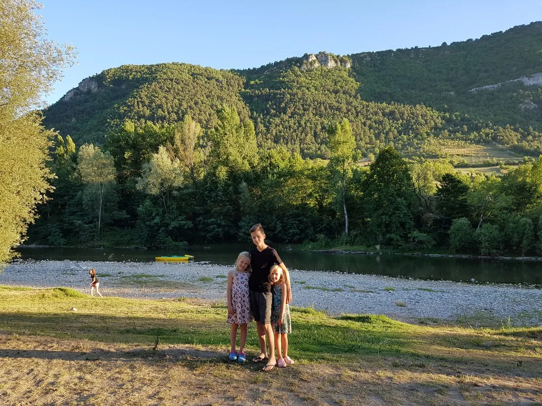 camping-saintpal-son-parc-longue-legue-mostujouls-5jc5q