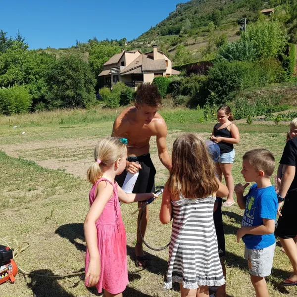 camping-saintpal-son-parc-longue-legue-mostujouls-euc5r