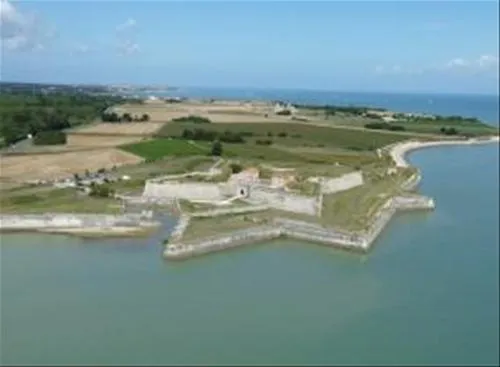 camping-les-maraises-st-martin-de-re-pzigt