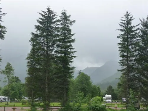 glen-nevis-caravan-and-camping-park-fort-william-dtve5