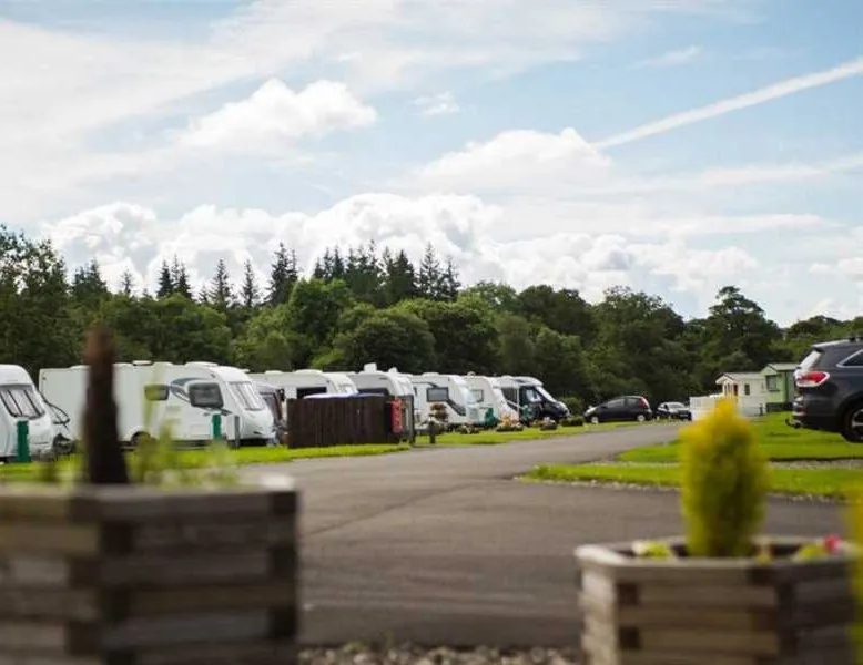 keltie-bridge-caravan-park-callander-adewk