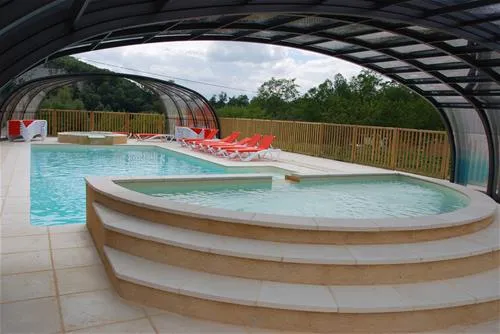 flower-camping-la-sagne-vitrac-igb82