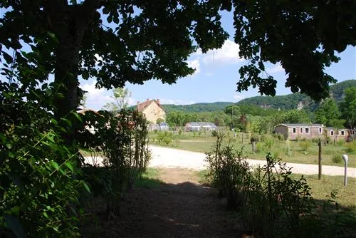 flower-camping-la-sagne-vitrac-umro1