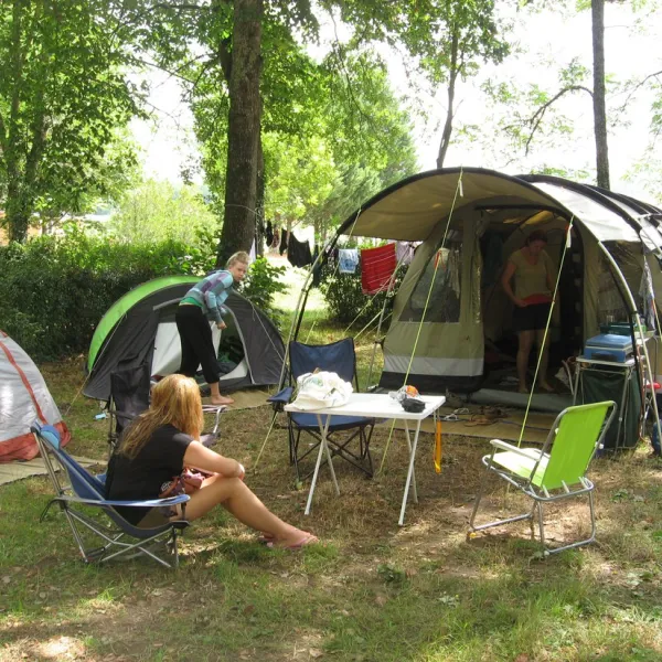 flower-camping-la-sagne-vitrac-wewgw