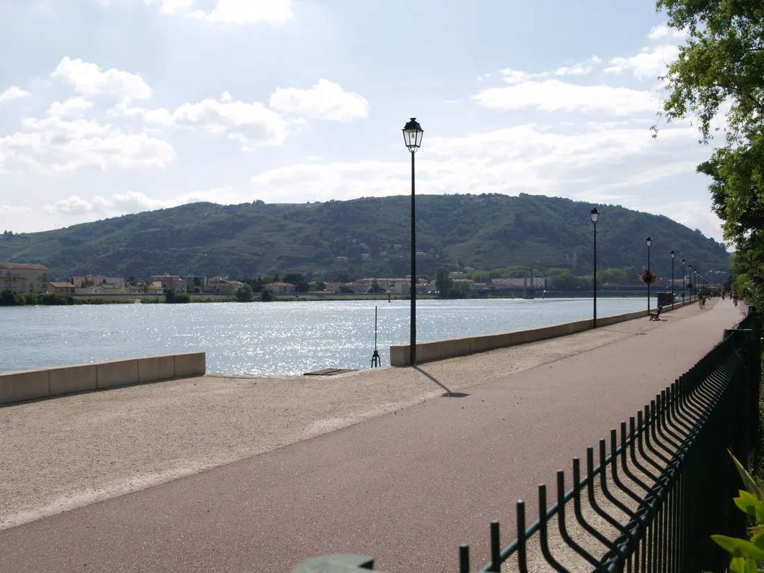 camping-mun-les-lucs-drme-5er0x
