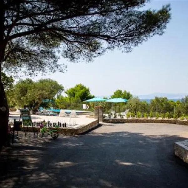 waterman-beach-village-supetar-9sjlw