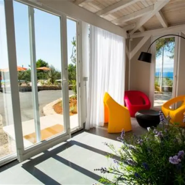 waterman-beach-village-supetar-dnflk