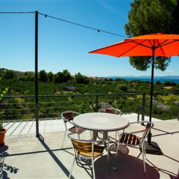 waterman-beach-village-supetar-q4bzr