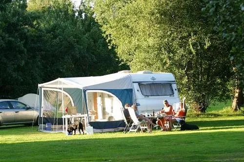camping-du-domaine-du-lac-blangylechateau-lyrzp