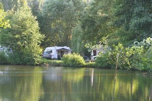 camping-du-domaine-du-lac-blangylechateau-p8sic