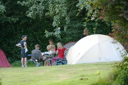 camping-du-domaine-du-lac-blangylechateau-xziu1
