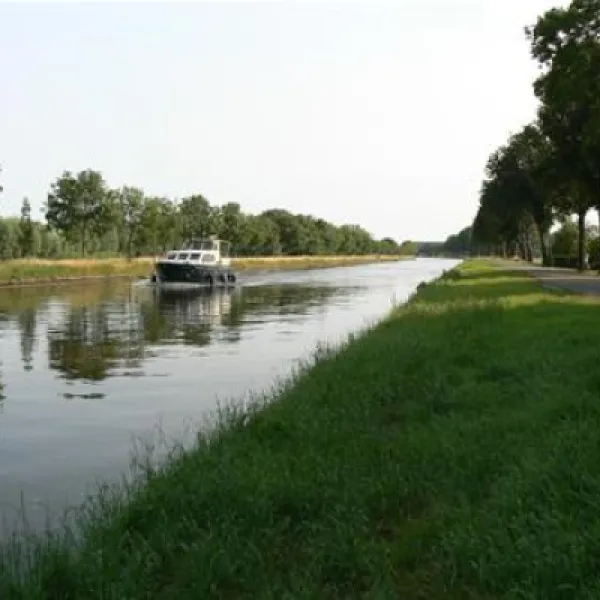 camping-hoeve-montigny-giethoorn-eyi92