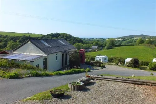 gwaun-vale-holiday-touring-p-fishguard-206qh