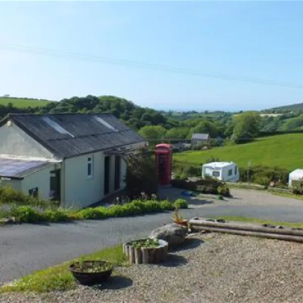 gwaun-vale-holiday-touring-p-fishguard-206qh