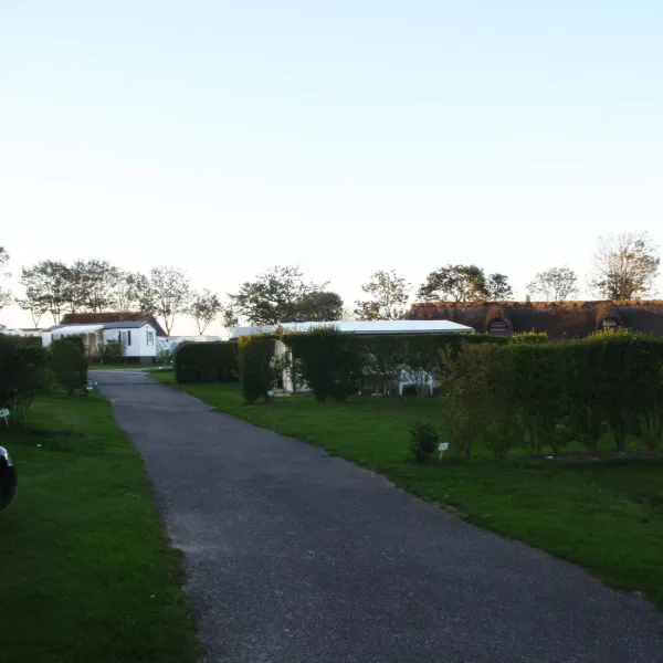camping-municipal-du-mesnil-st-aubin-sur-mer-fonzd