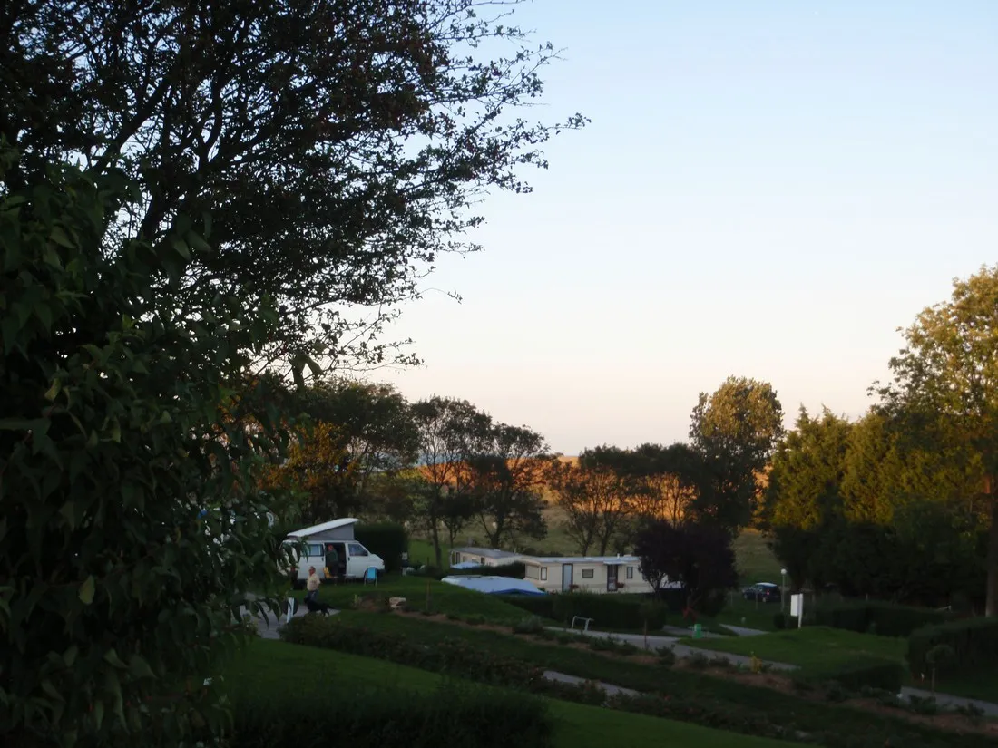 camping-municipal-du-mesnil-st-aubin-sur-mer-pljbu