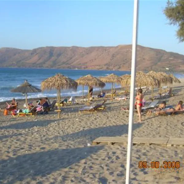 campsite-mithimna-drapanias-ko3r1