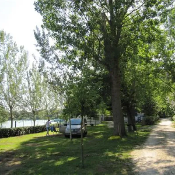 camping-village-tiber-roma-pqhtf
