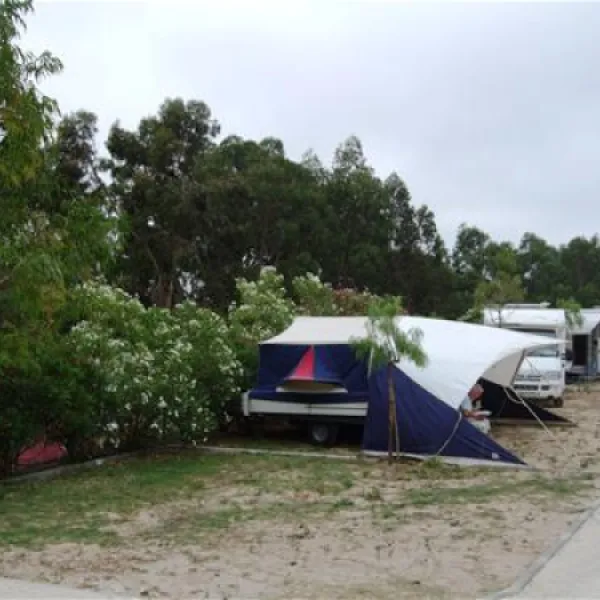 parque-de-campismo-colina-do-sol-s-martinho-do-porto-jcgny