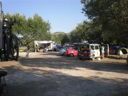 albania-camping-kranea-livadh-himare-jhnfm