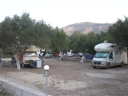 albania-camping-kranea-livadh-himare-swzaj