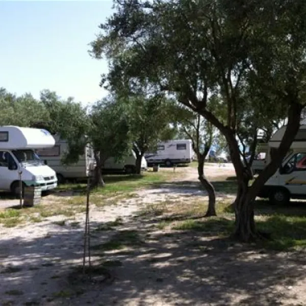 albania-camping-kranea-livadh-himare-w5dxm