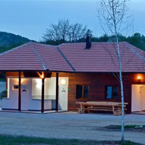 autocamp-korita-rakovica-x8jwg